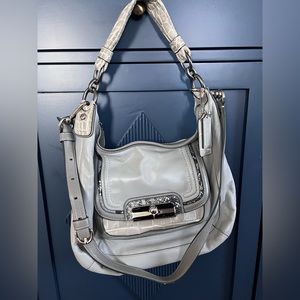 Coach leather handbag in excellent condition.